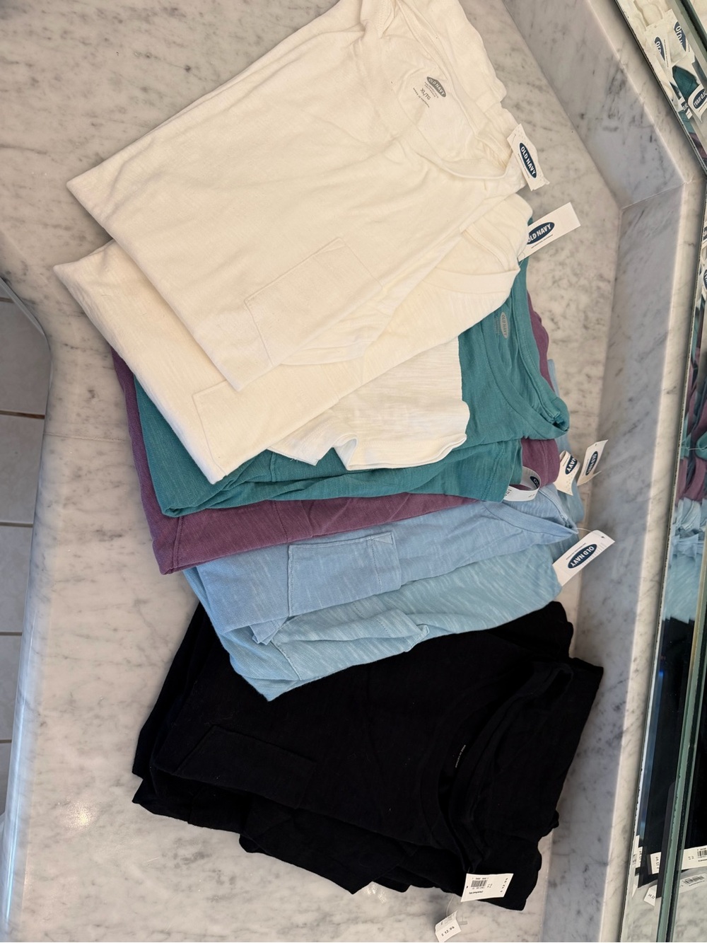 9 Old Navy White Crew Neck Pocket T NWT